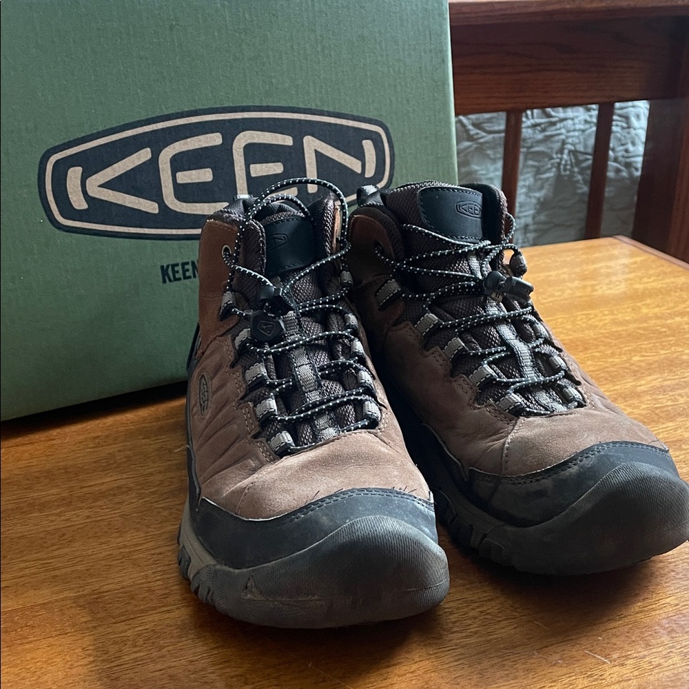 Keen Targhee IV Mid Waterproof Hiking Boots - Big Kids' Size 4